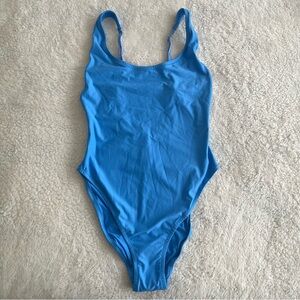 SKIMS Tide Signature Swim Scoop Neck One Piece - Size Medium